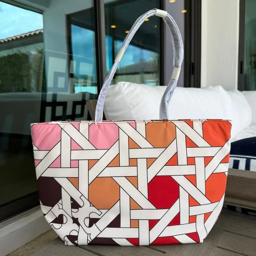 Limited‼️Tory Burch Nylon Large Tote 176043 $320
